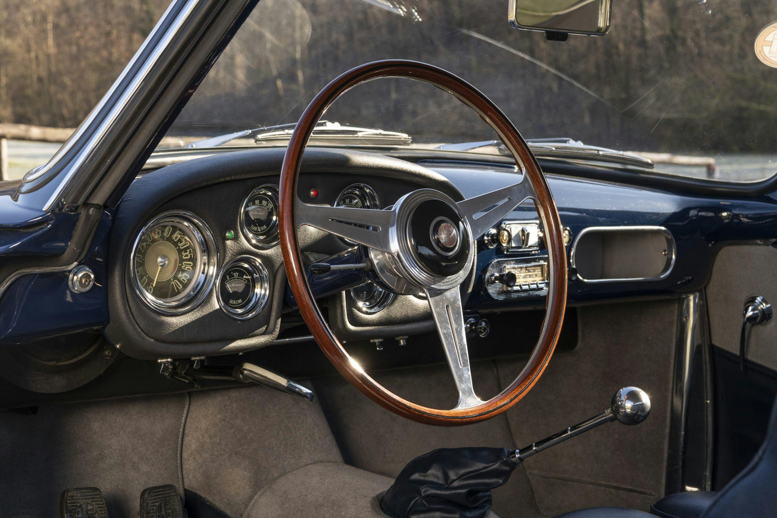 Alfa Romeo 1900C Super Sprint Coupe interior steering wheel