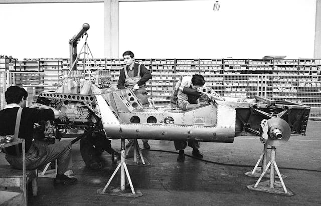 Mechanics building prototype P400 Miura