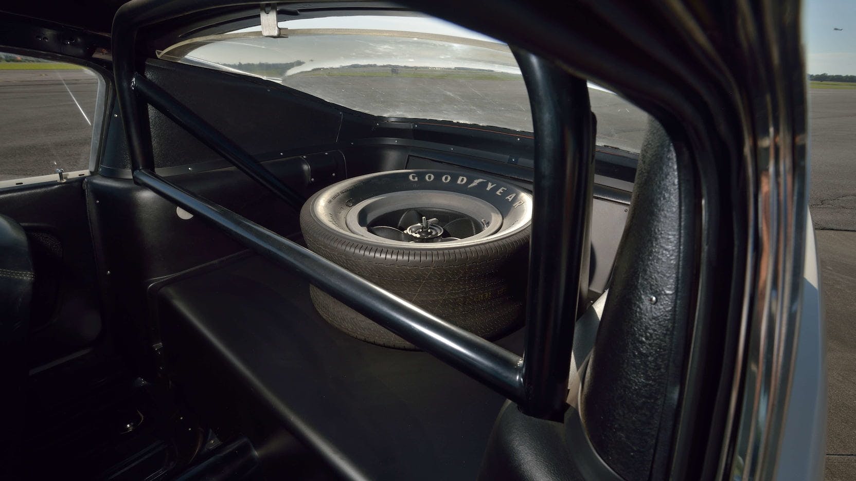 Shelby GT350R Fastback rear spare wheel