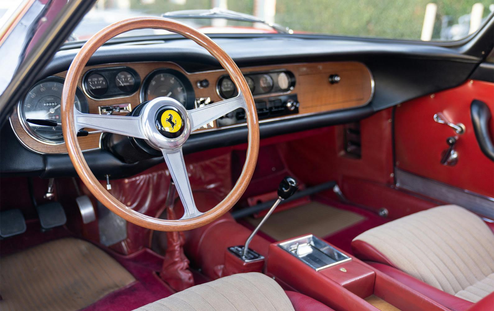 Ferrari 275 GTB Long Nose interior