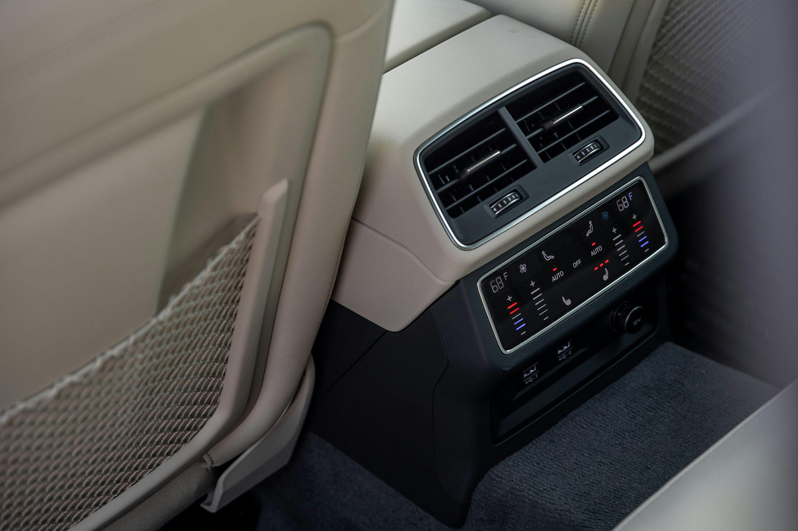 2020 Audi A6 allroad rear interior controls