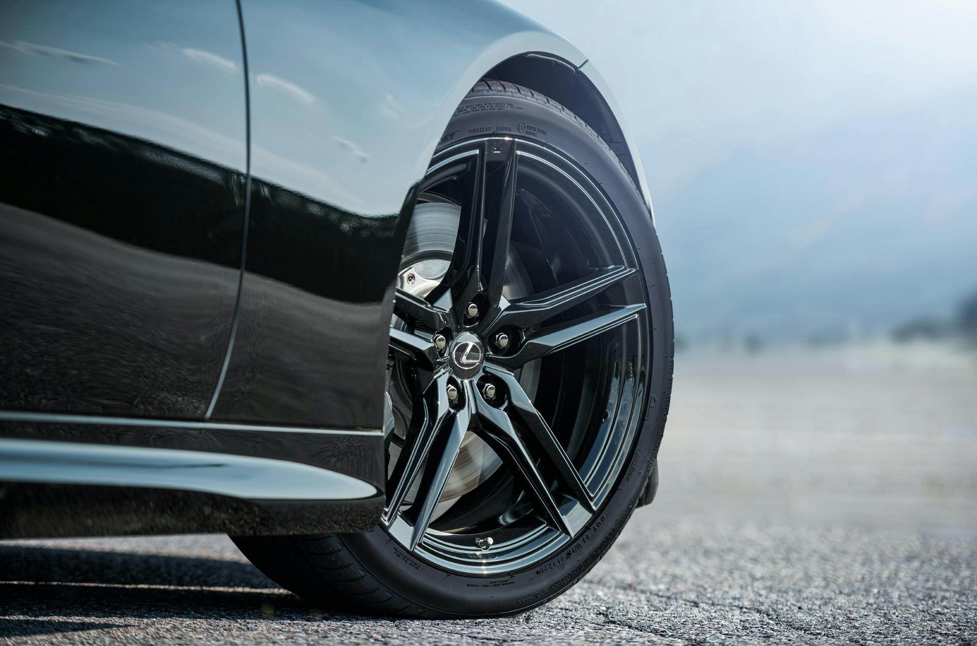 2021 Lexus LC 500 Inspiration Series front wheel