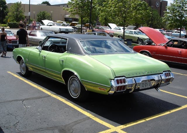1972 Oldsmobile Cutlass Supreme hardtop sedan 02