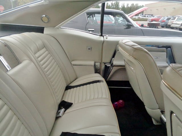 1966 Buick Riviera - Turquoise Mist 06