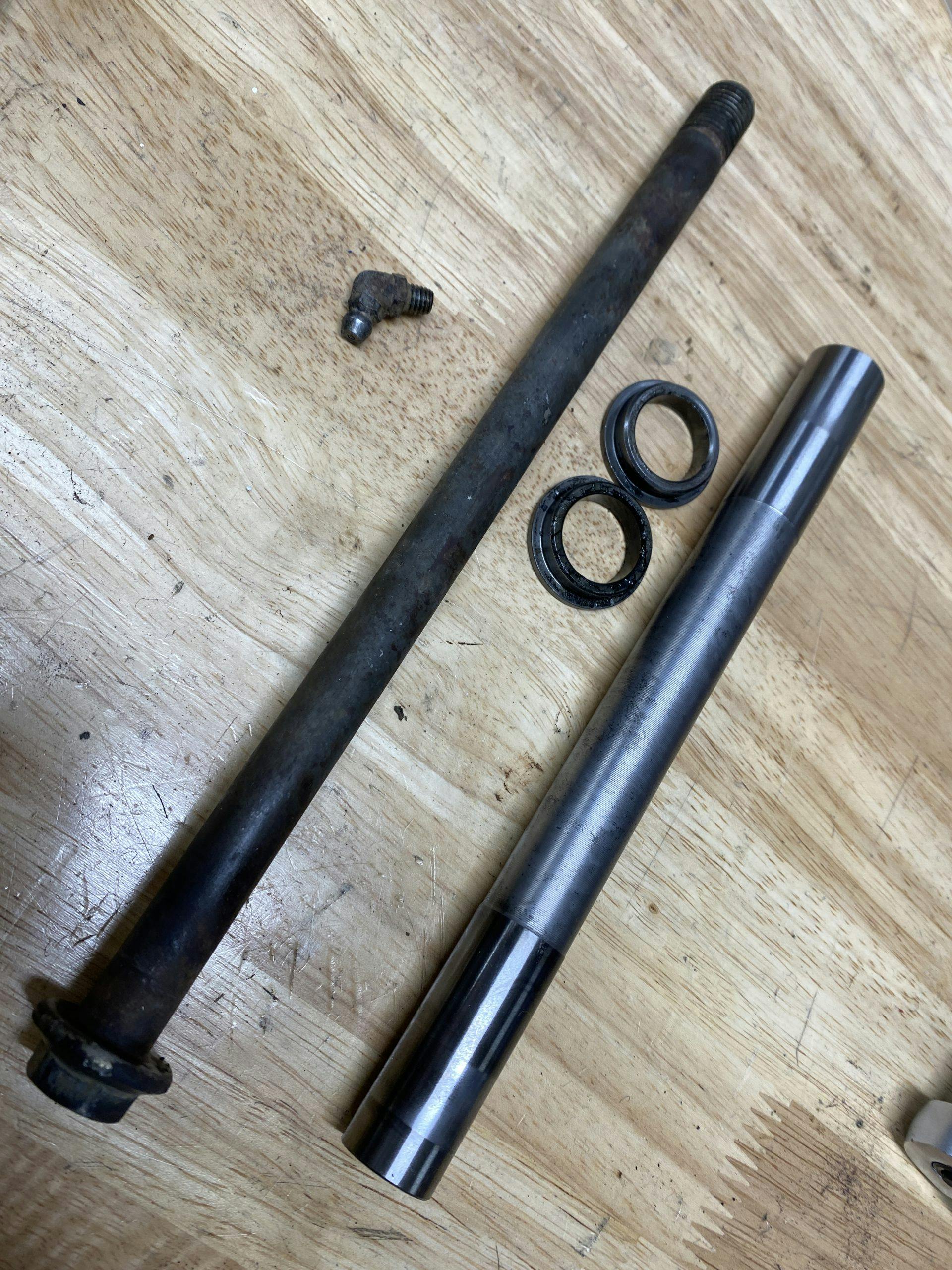 XR250 swingarm bolt and pivot shell