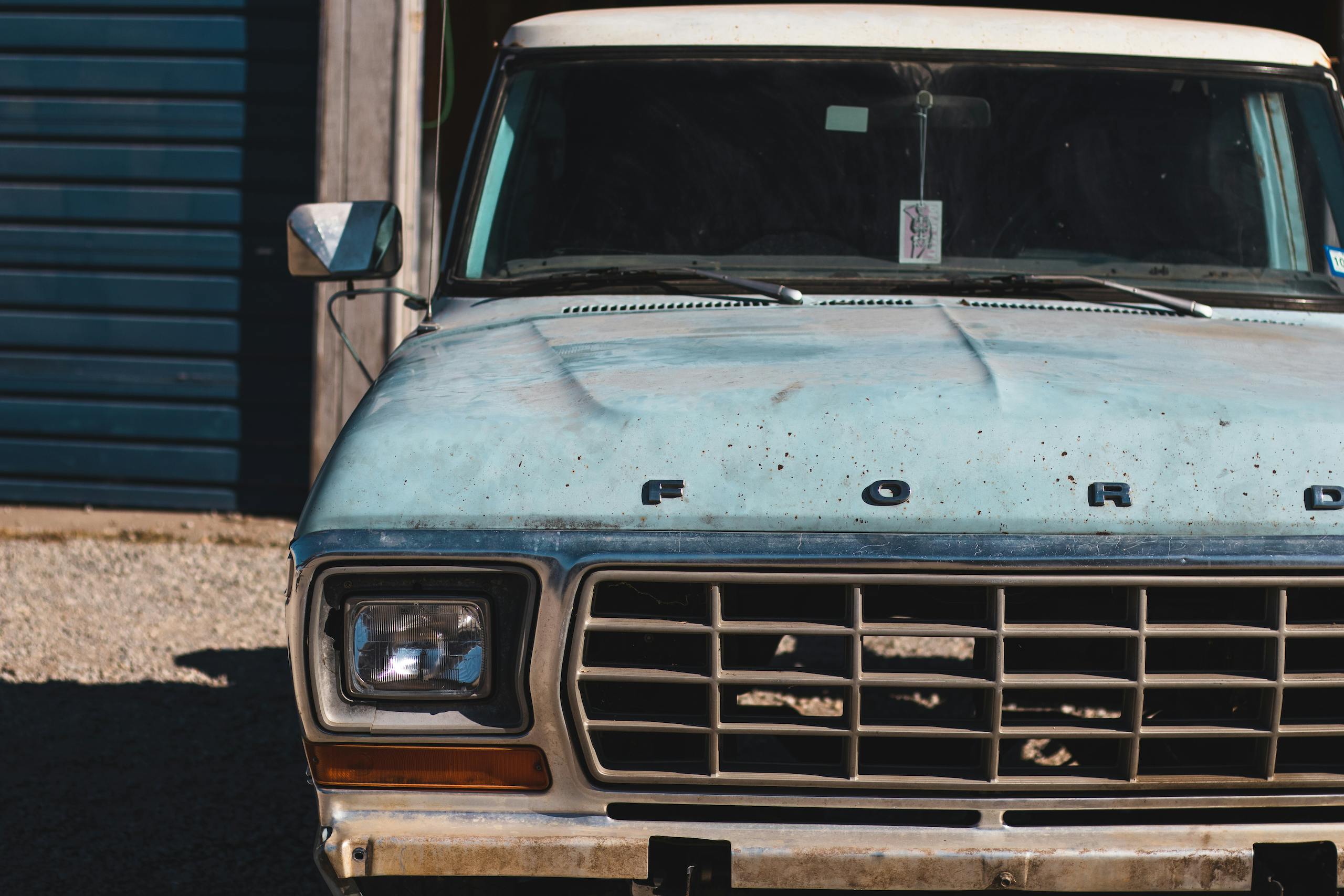 Ford F100 front