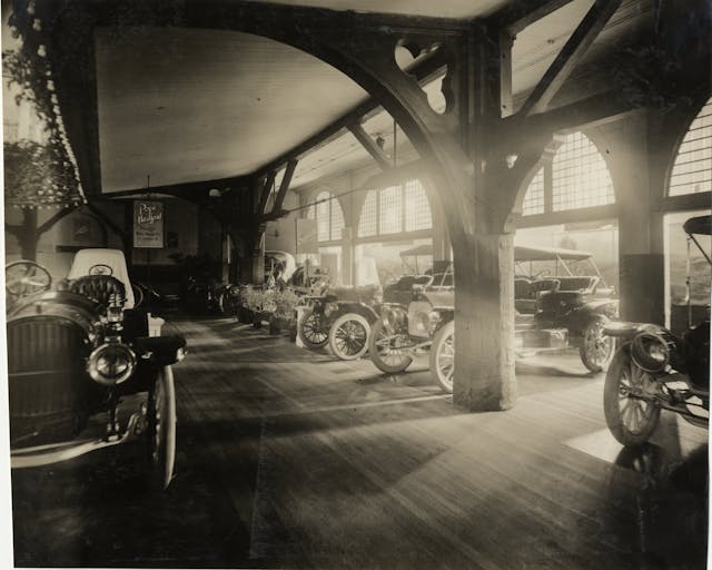 Jackson Automobile showroom in period