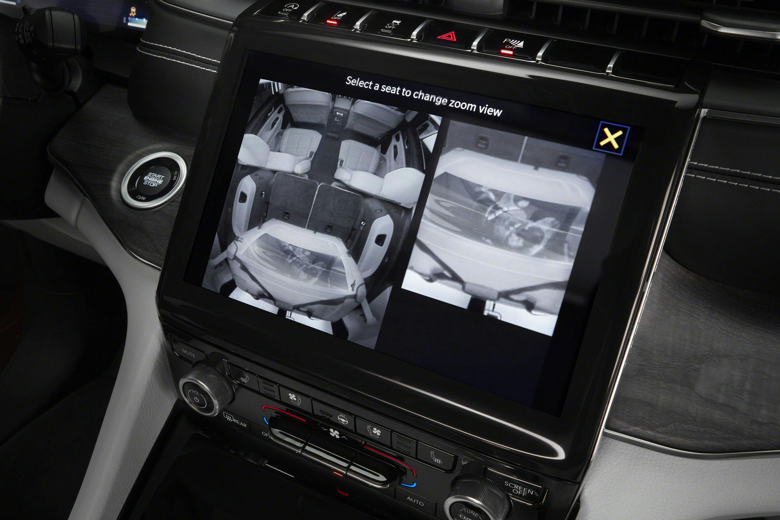 Jeep Grand Cherokee L Overland uconnect display