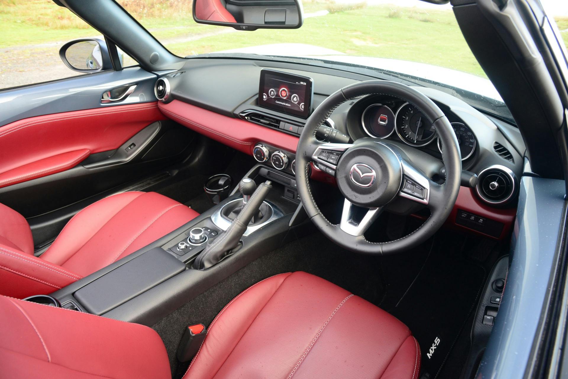 Mazda MX-5 R-Sport interior driver cockpit