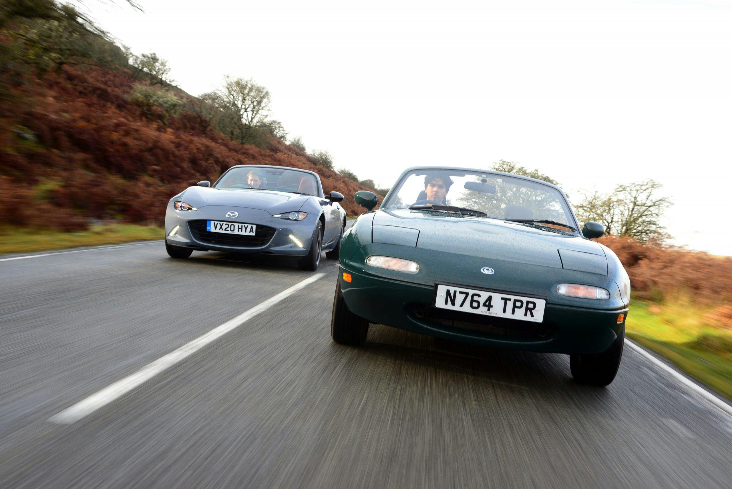 Mazda MX-5 and MX-5 R-Sport front dynamic action