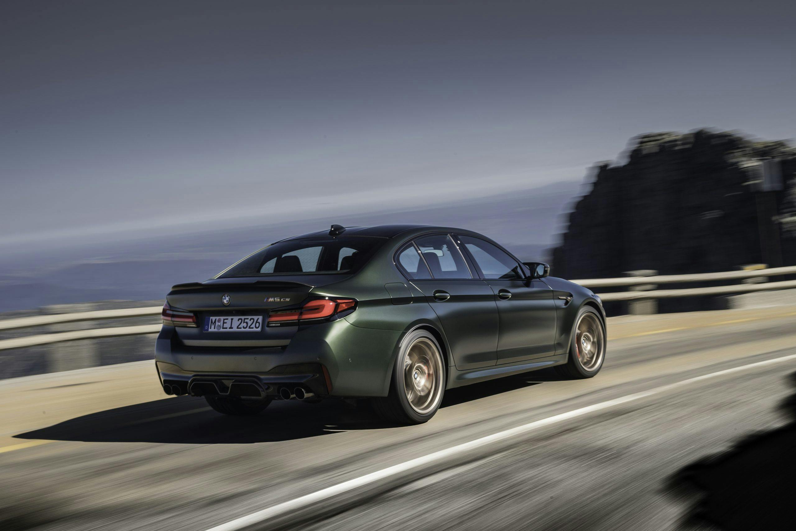 BMW M5 CS rear tracking