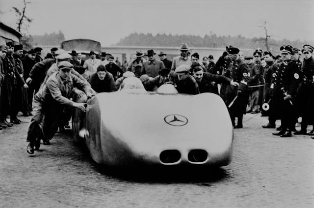 Rudolf Caracciola breaks record 1938