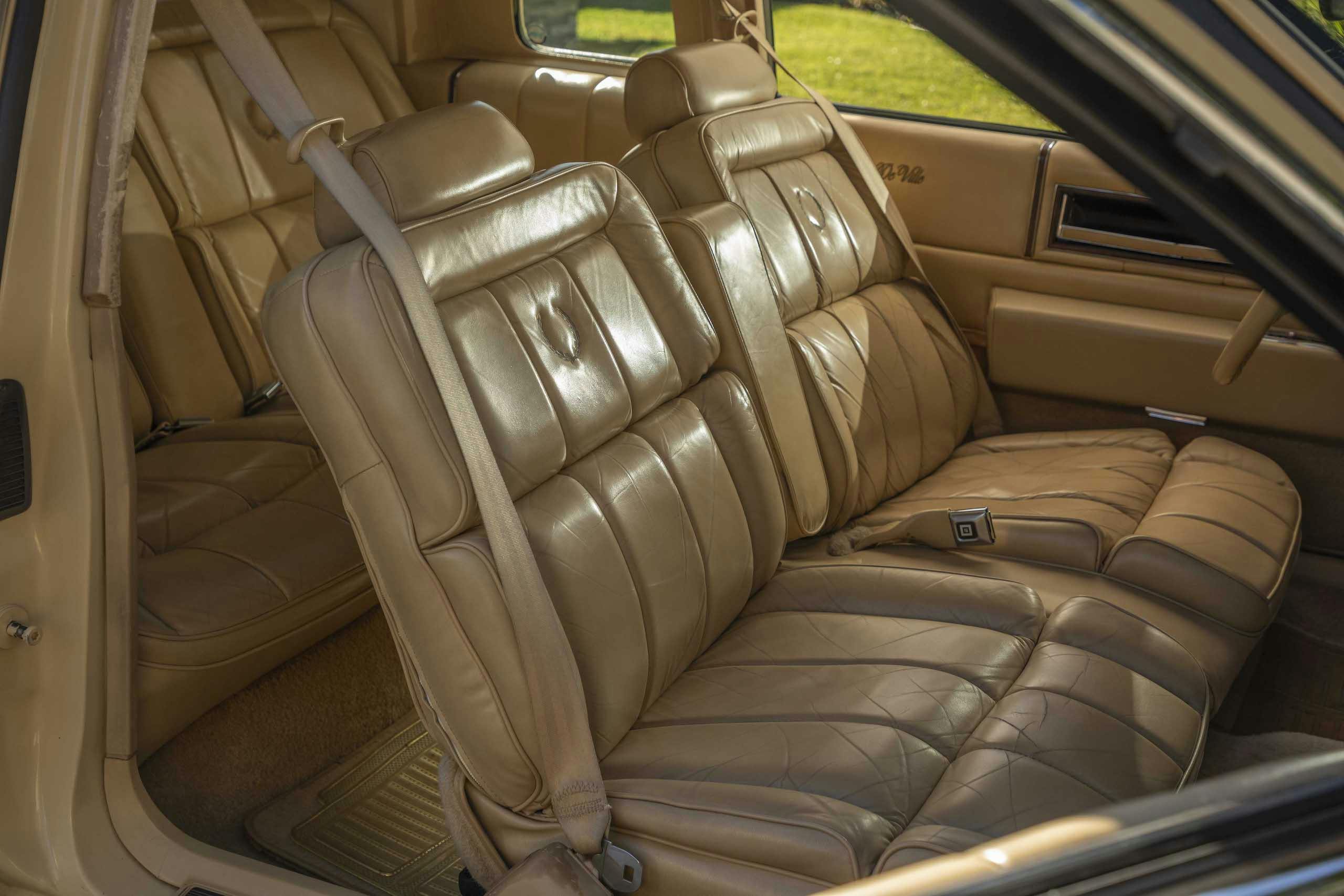 1986 Cadillac Coupe DeVille interior seats