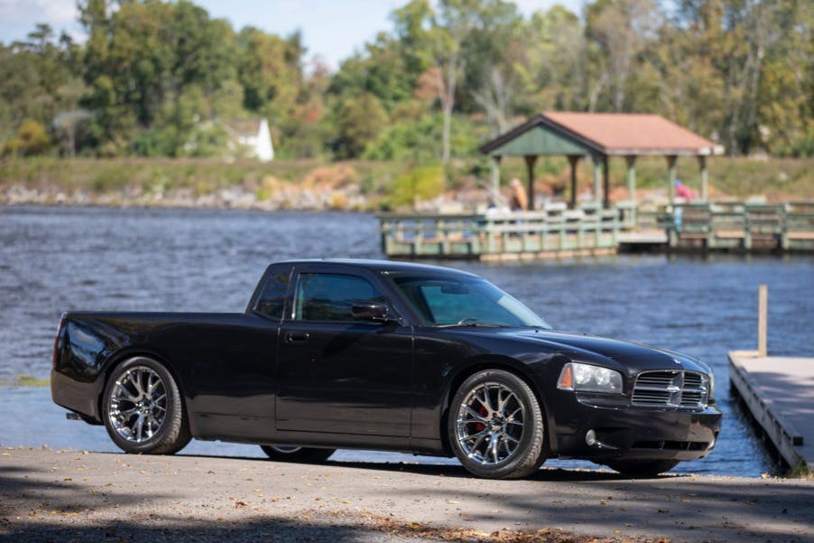 2006 Dodge Charger truck front three-quarter