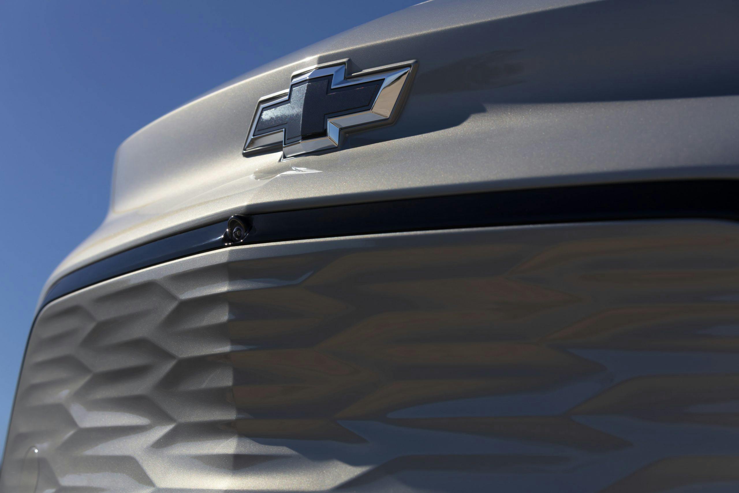 2022 Chevrolet Bolt EUV front camera grille bowtie