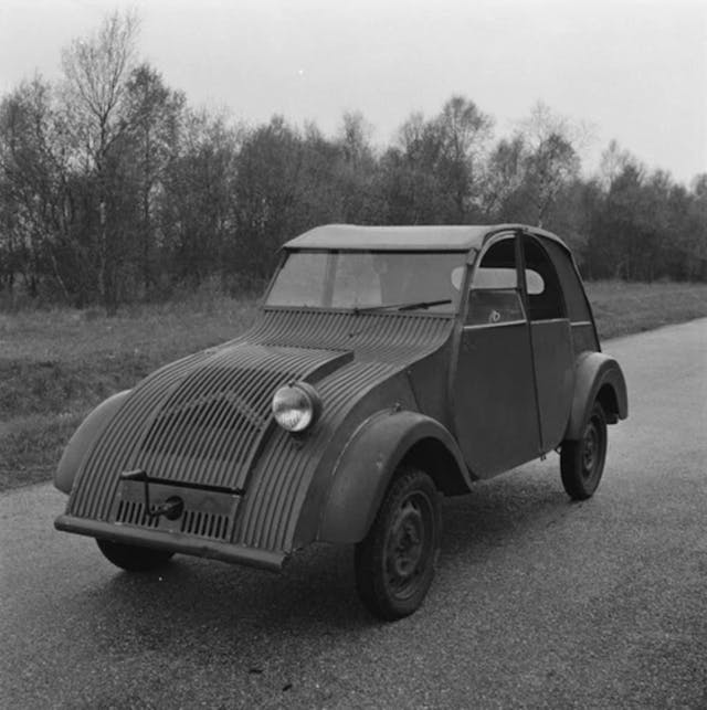 Your handy Citroën 2CV (1948–90) buyer's guide - Hagerty Media