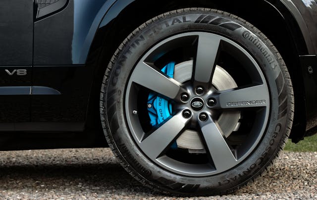 2022 Land Rover Defender V8 wheel brake