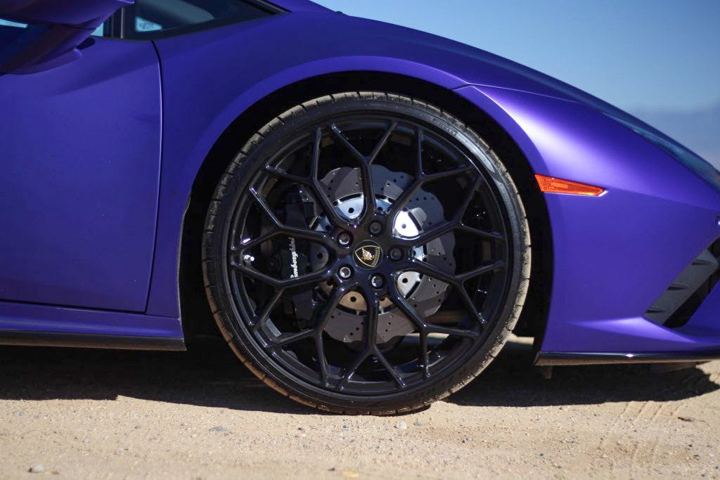 2020 Lamborghini Evo RWD front wheel brake