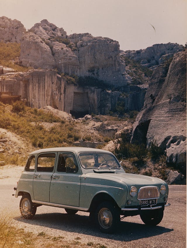 RENAULT 4