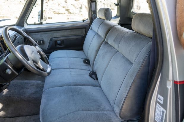 1992 Dodge D250 Club Cab interior