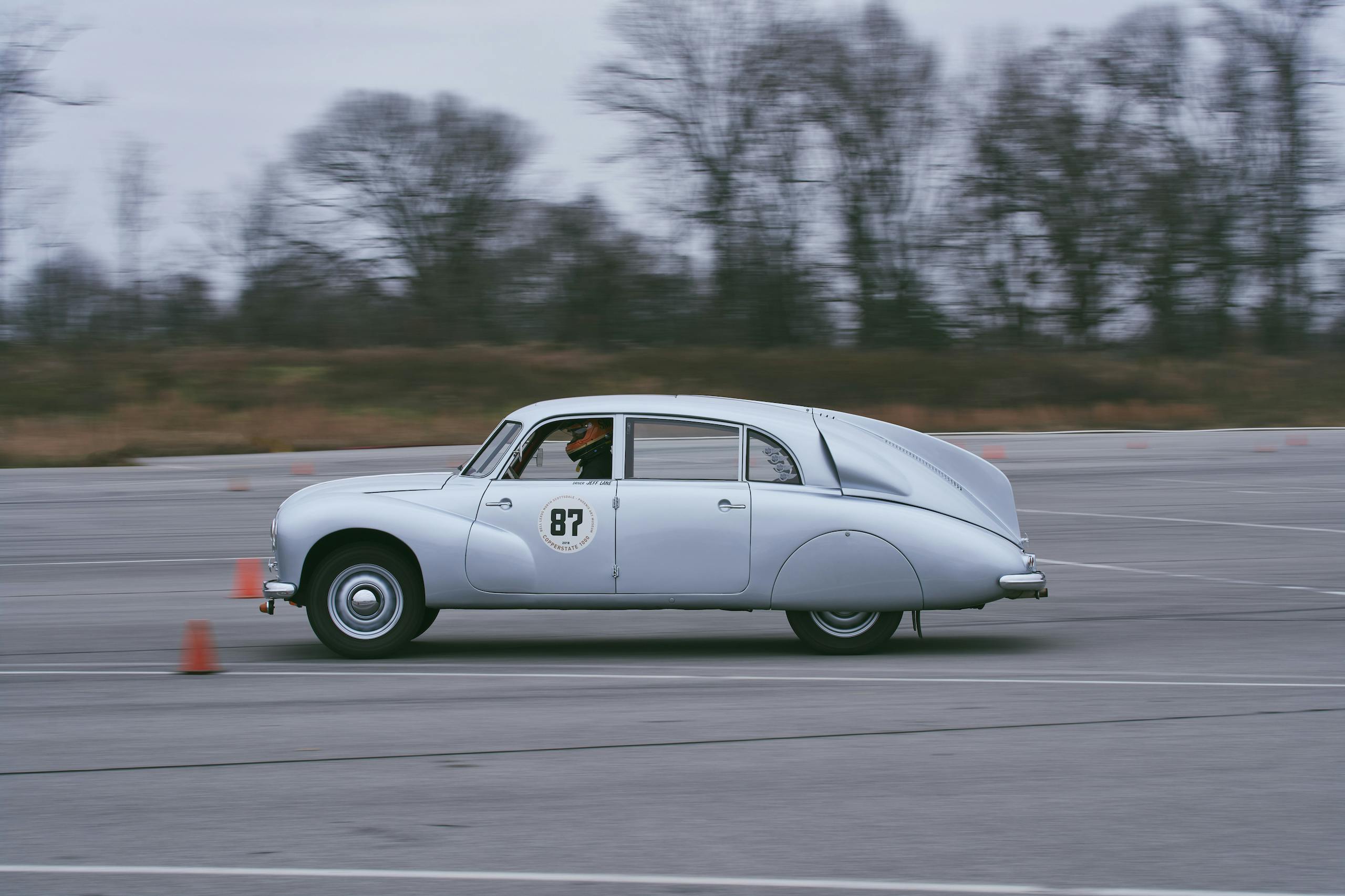 1947 Tatra T87 side profile track action