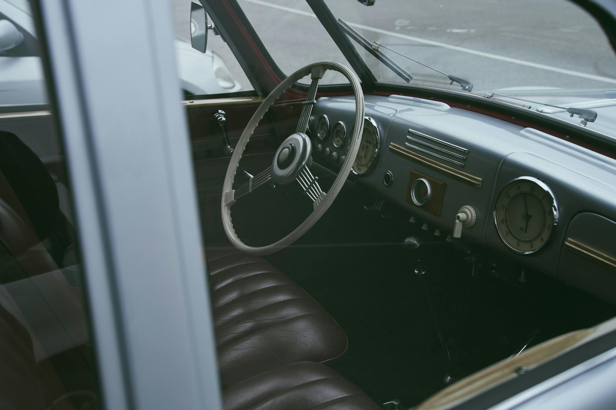 1947 Tatra T87 front interior
