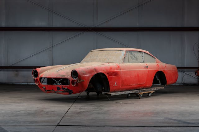 Ferrari 250 GTE Body front three-quarter