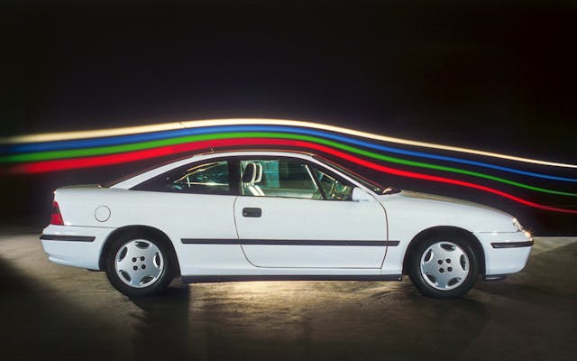 Opel Calibra im Windkanal 1989 side profile