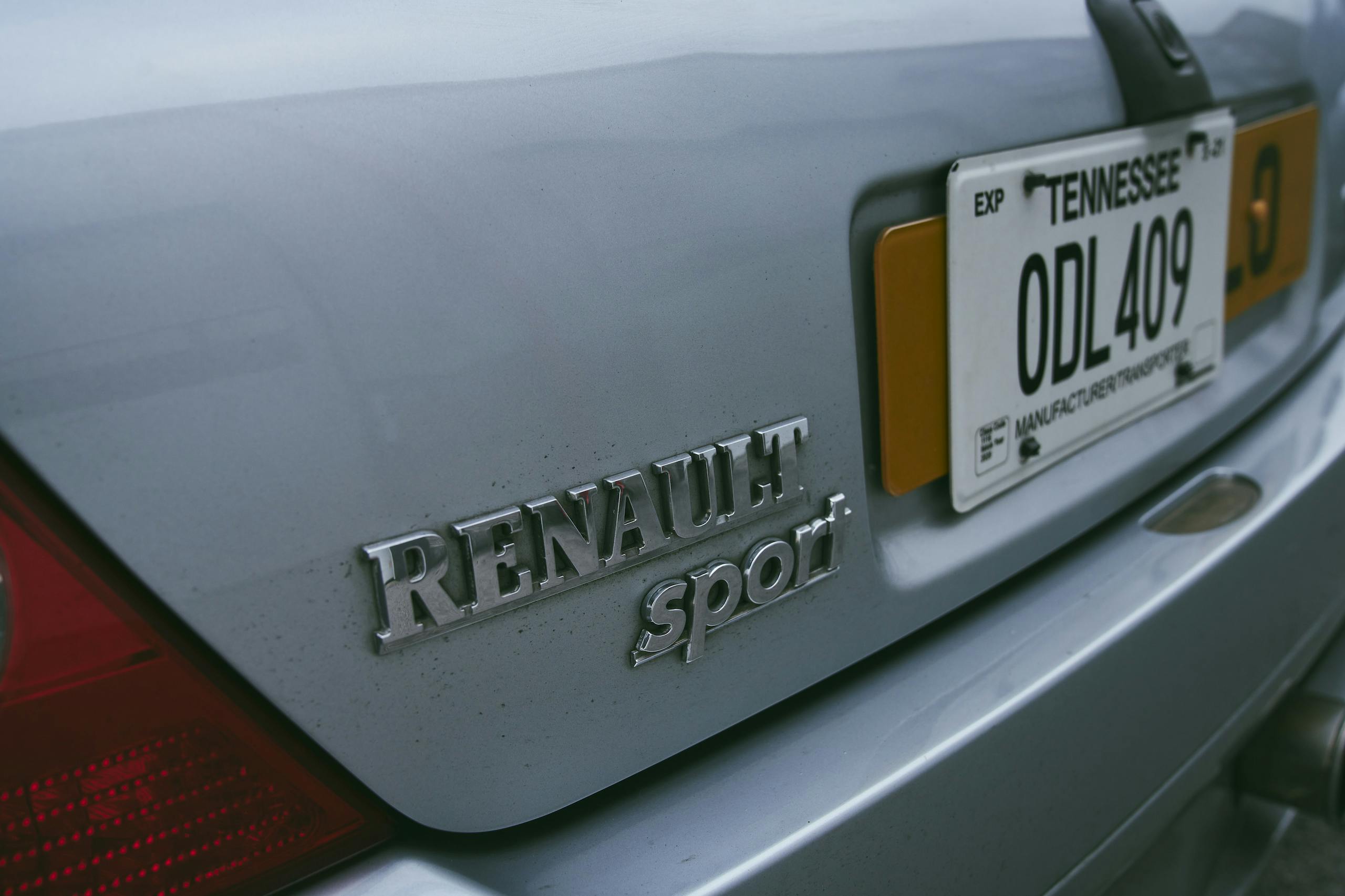 2002 Renault Clio V6 rear badge detail
