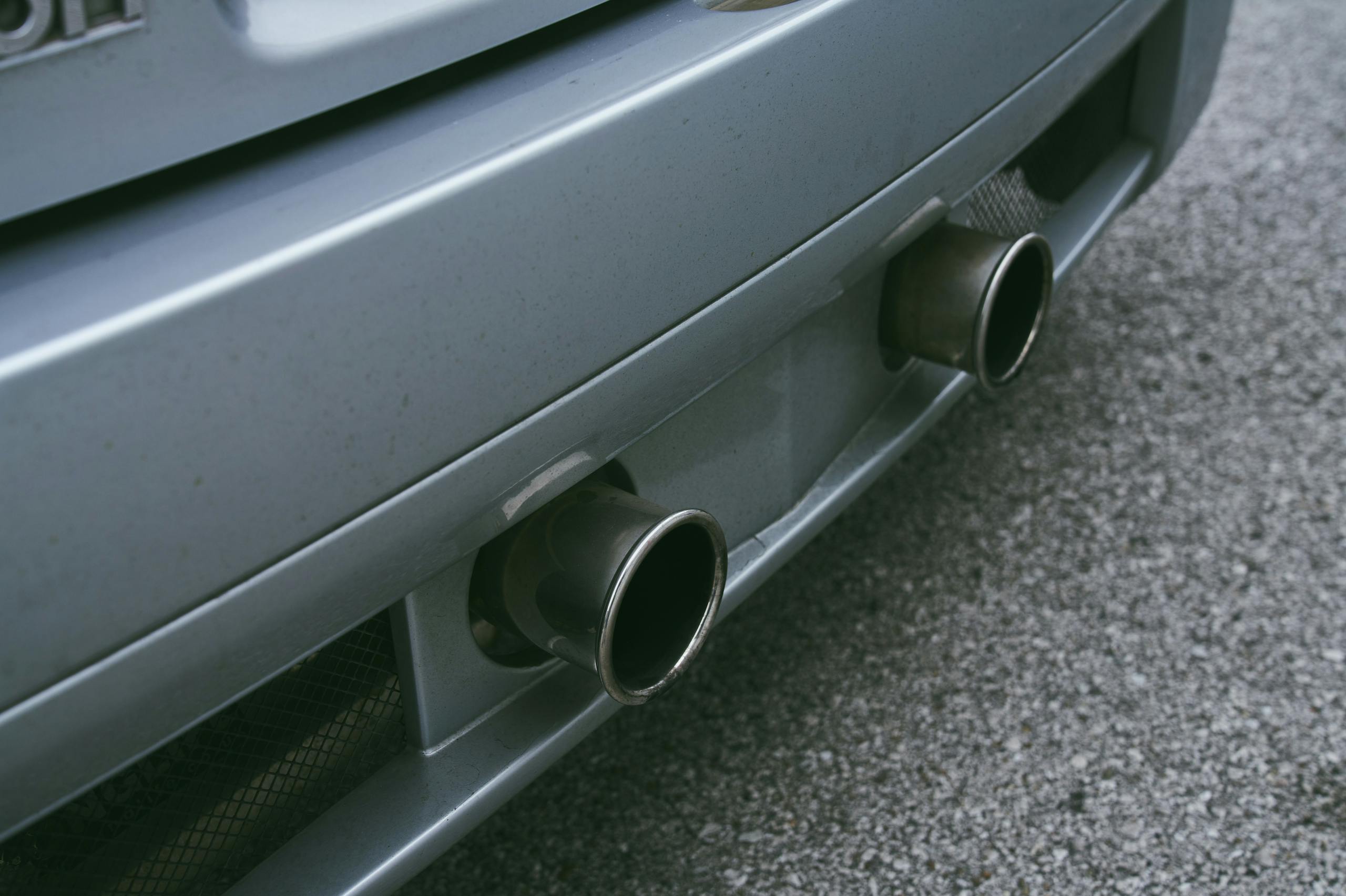 2002 Renault Clio V6 rear tailpipe detail