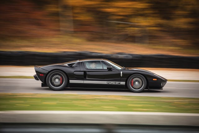2006 Ford GT side profile action