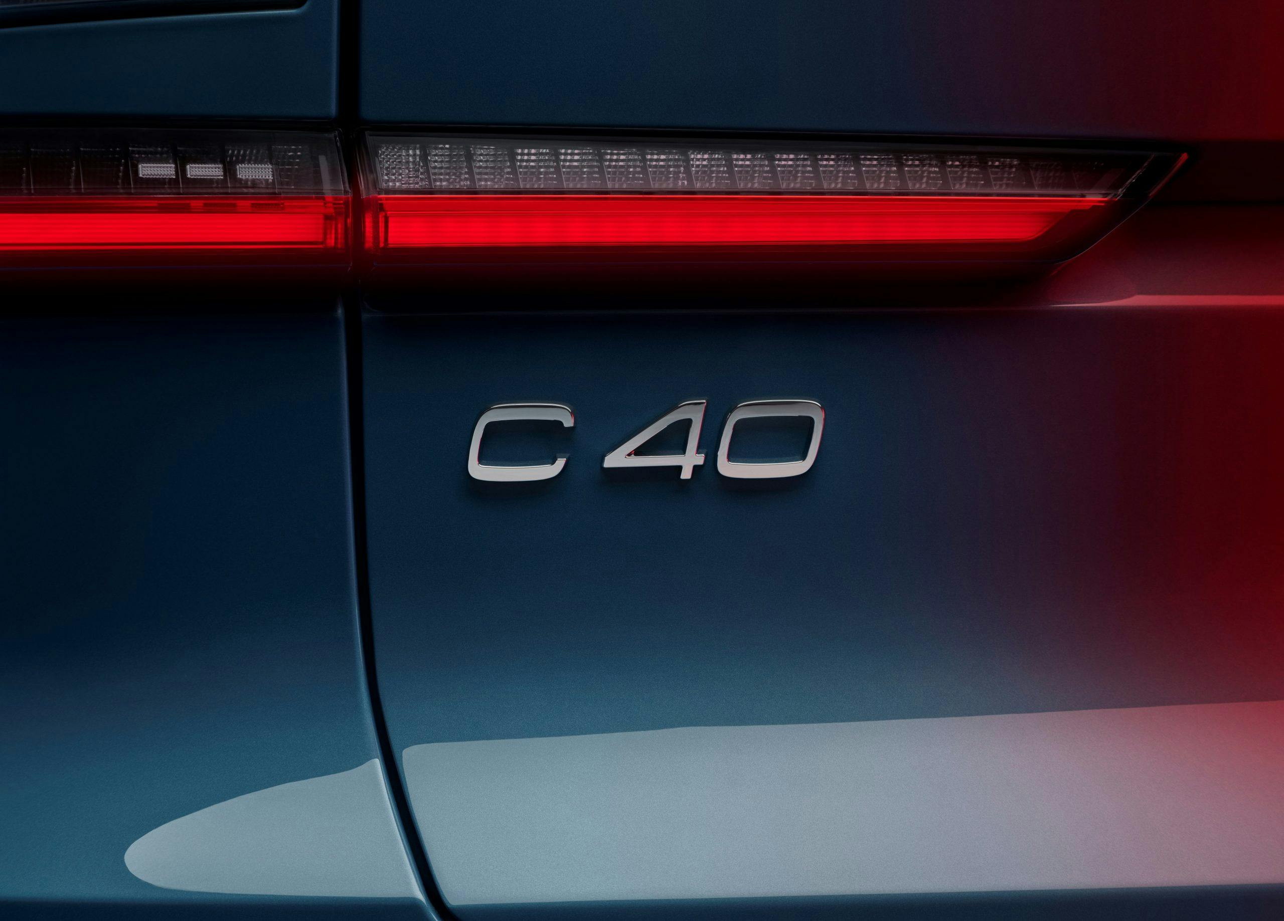 Volvo C40 Recharge rear logo