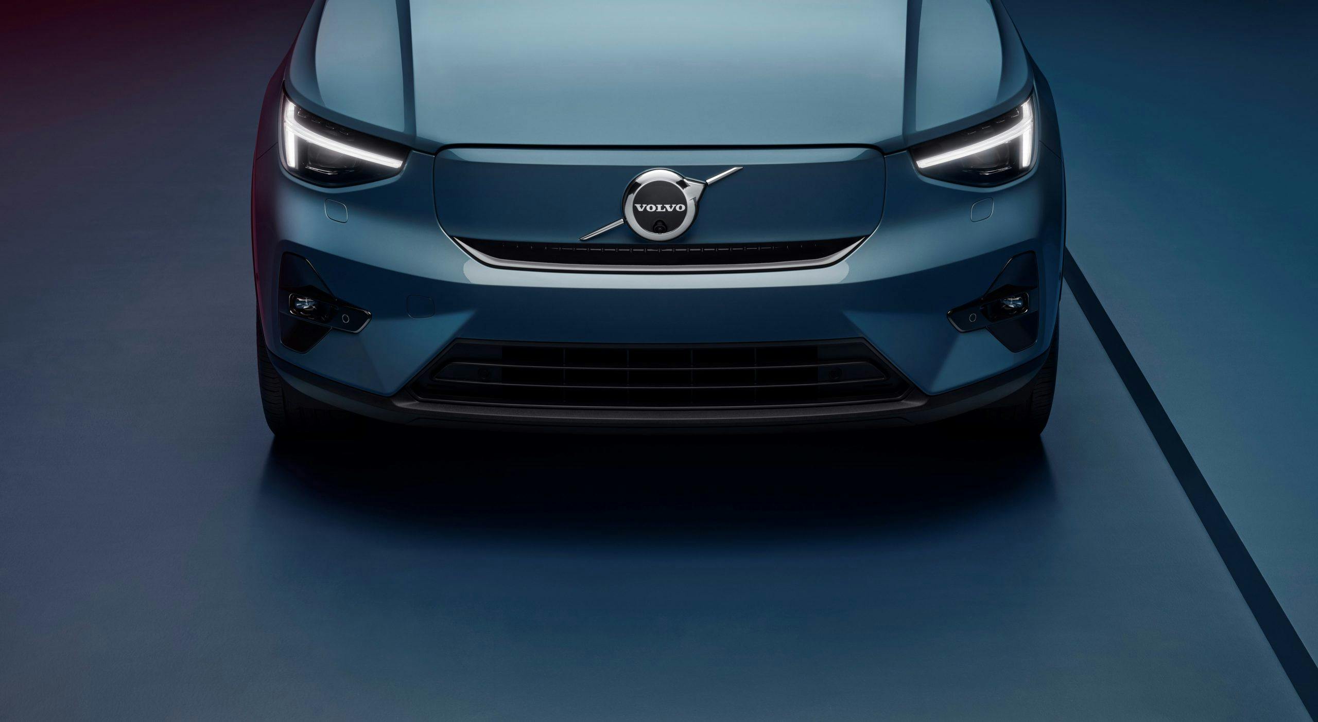Volvo C40 Recharge front grille ev