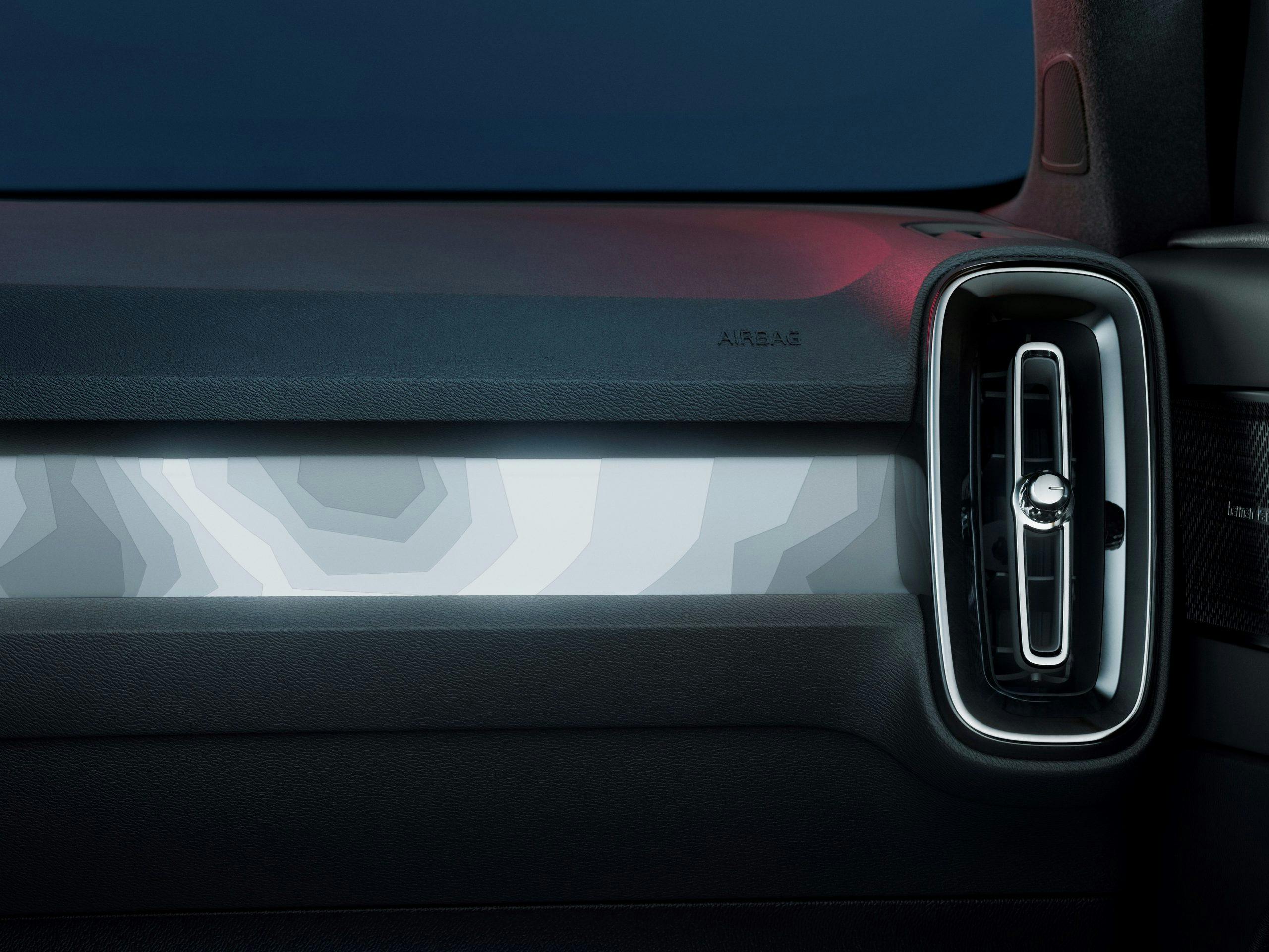 Volvo C40 Recharge interior vent
