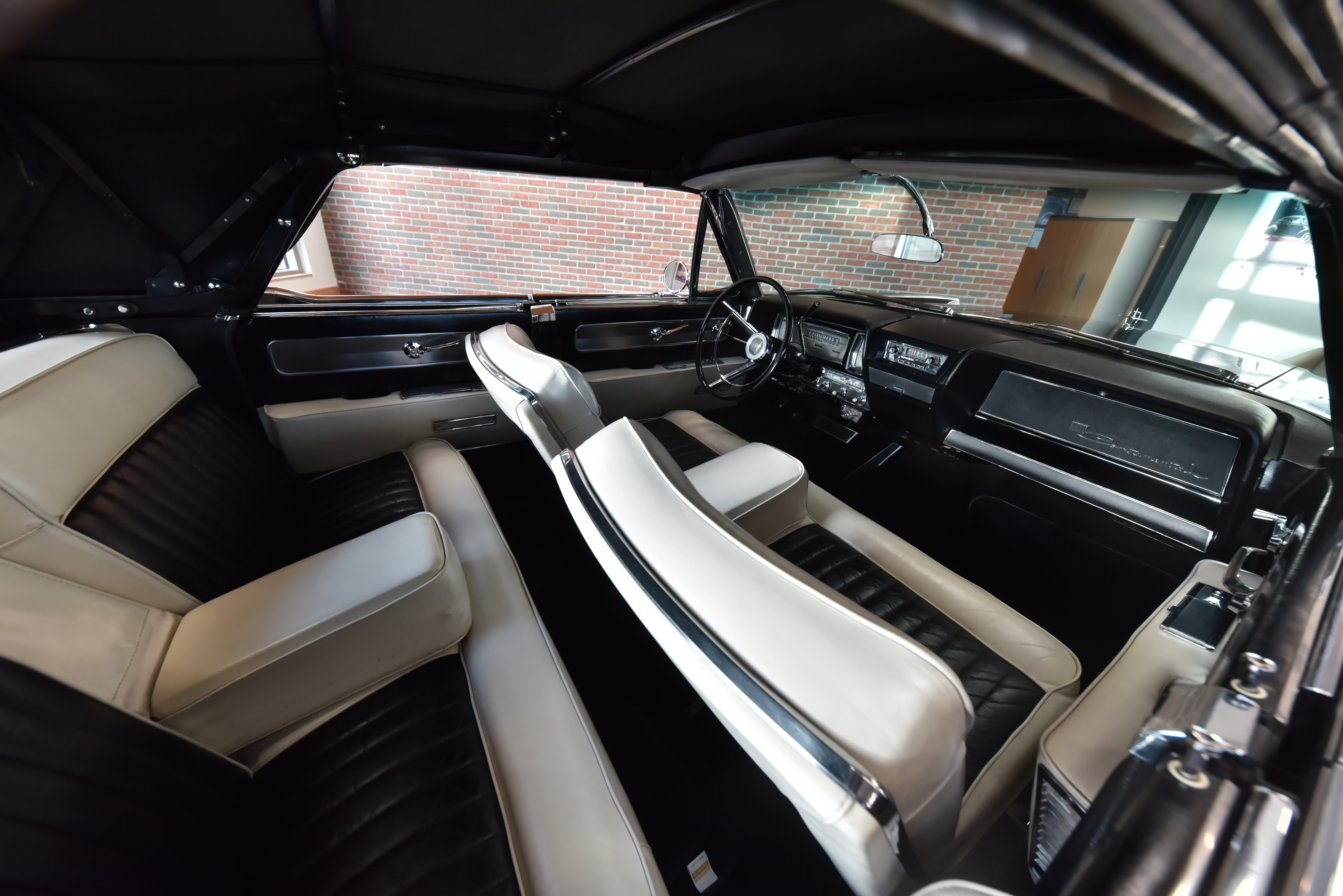 1966 1967 Lincoln Continental interior door handle iron post R/H 