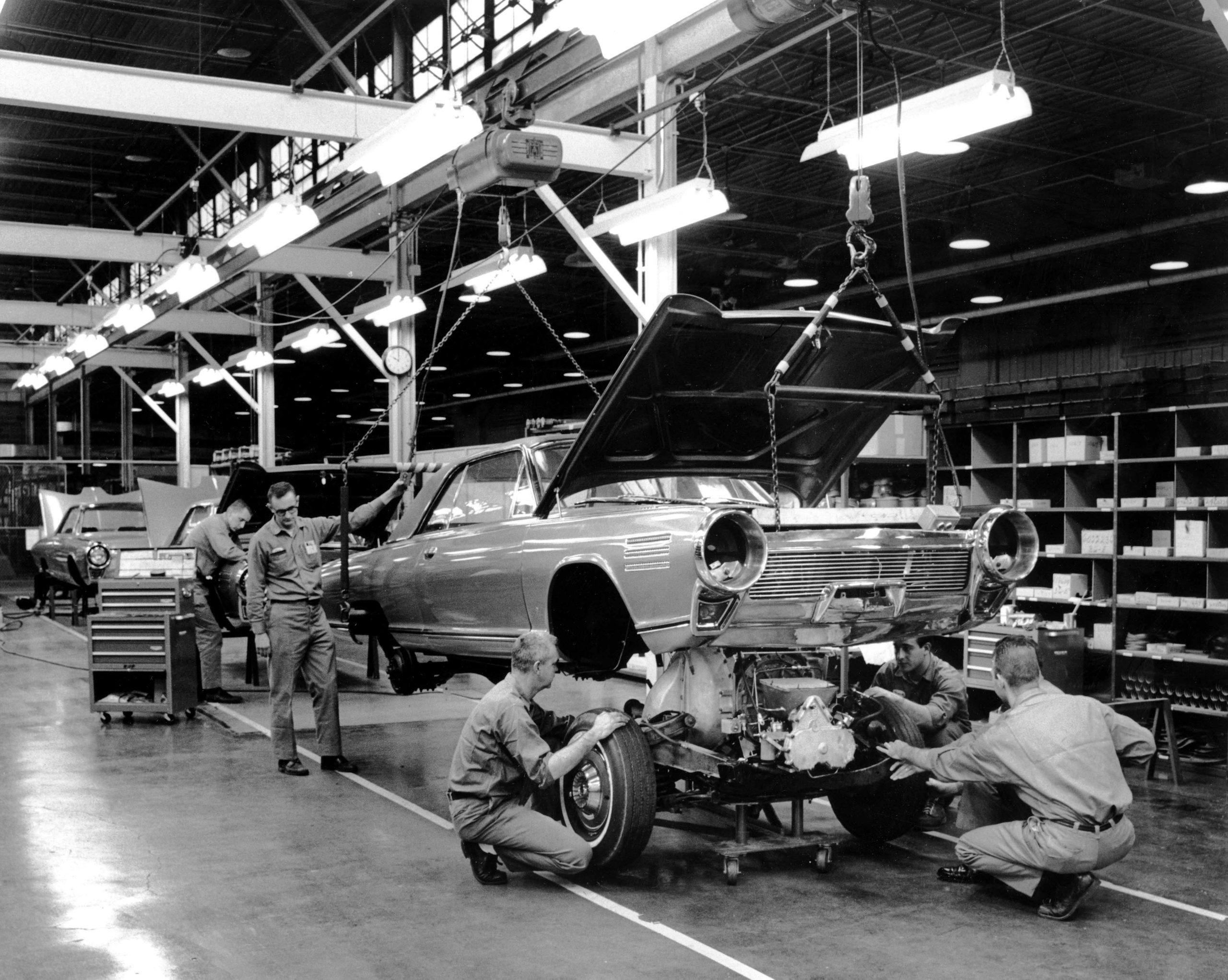 Chrysler Turbine history - 1963 Chrysler Turbine assembly line