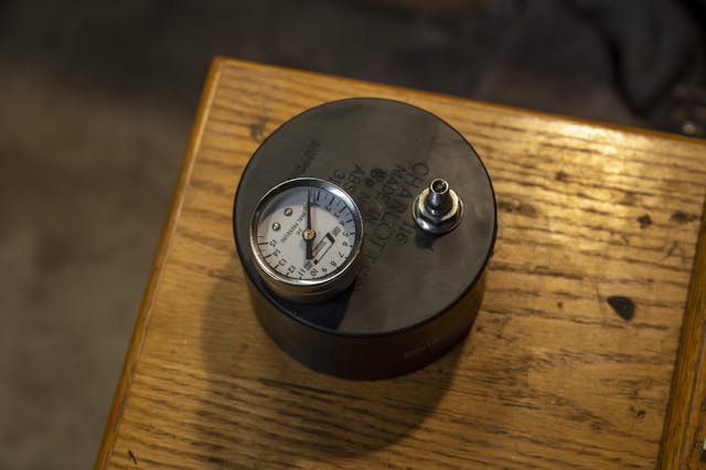 15-psi carb fuel pressure gauge 15-psi carb fuel pressure gauge
