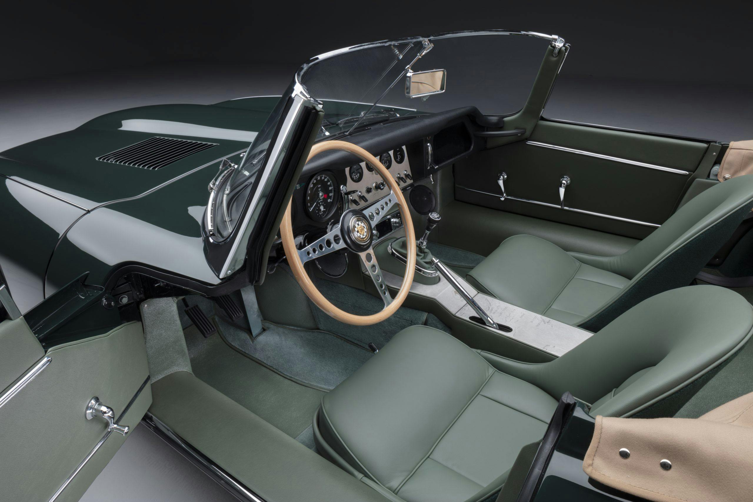 E-type 60 Edition Roadster_interior1