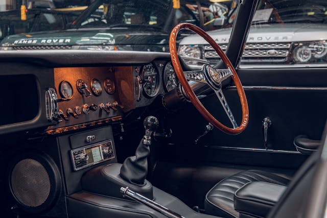 Jaguar E-Type Reborn 1965 Series 1 4.2 interior