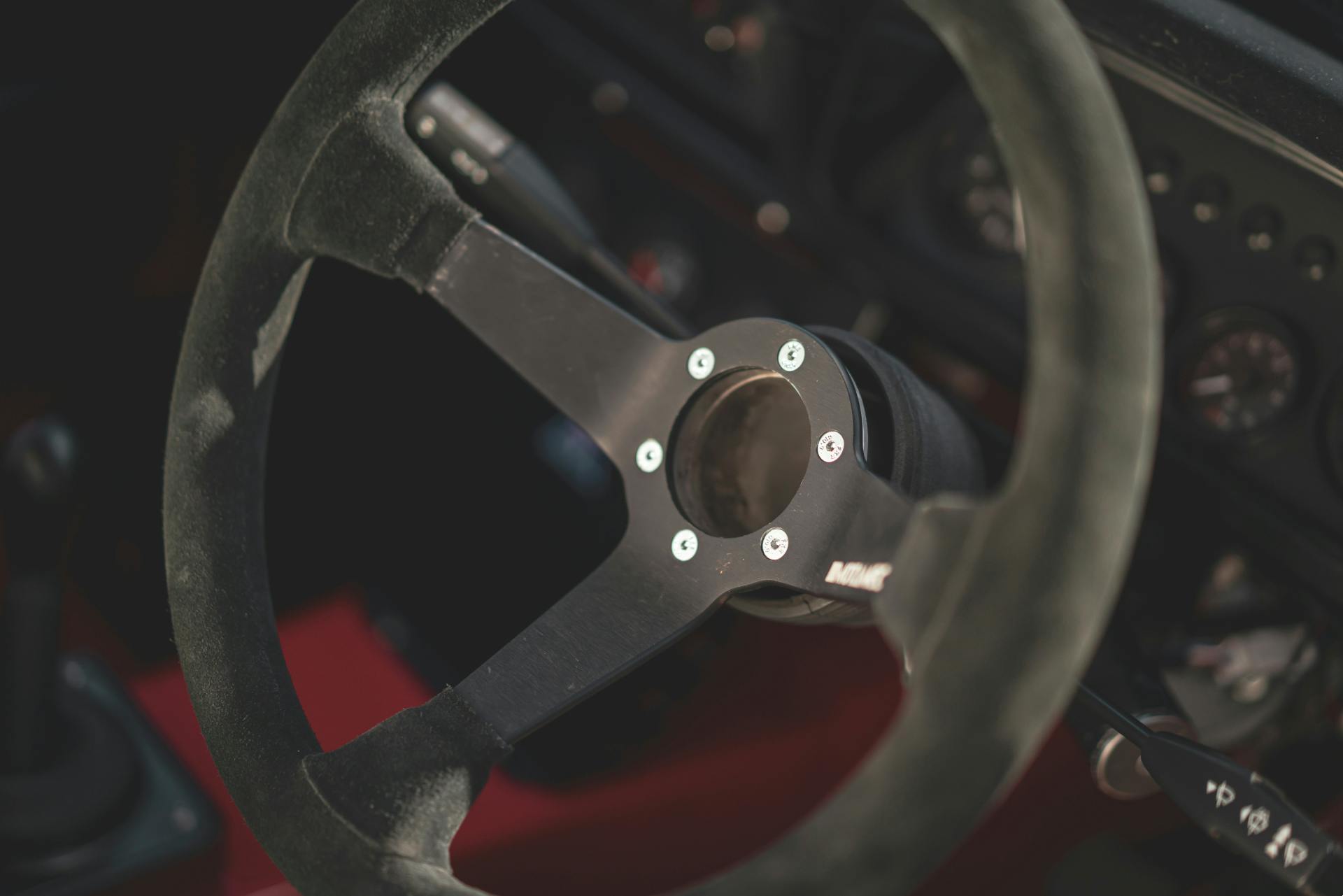 MST Mk2 steering wheel detail