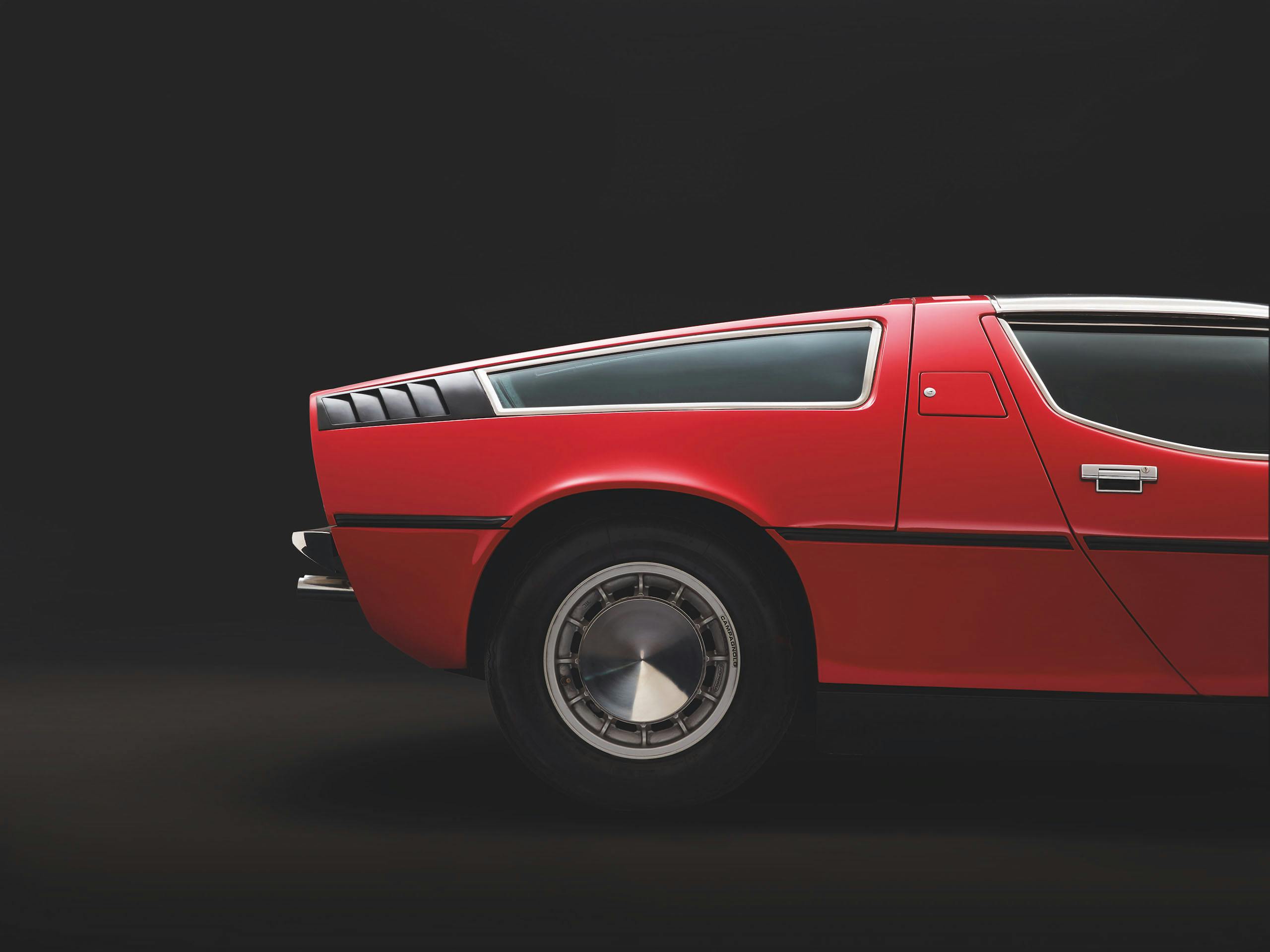 Maserati Bora rear side profile fascia