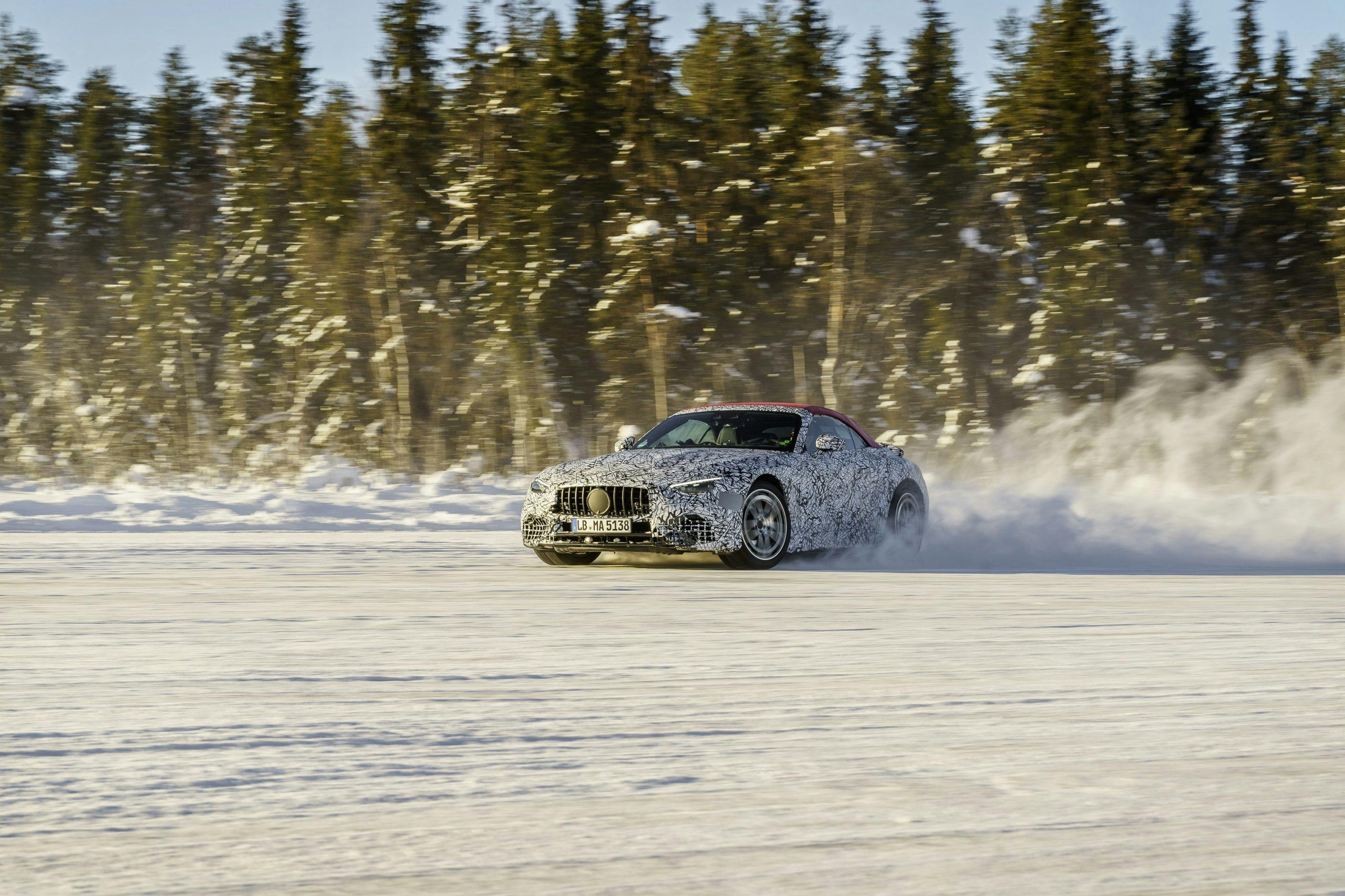 Mercedes SL winter testing sliding