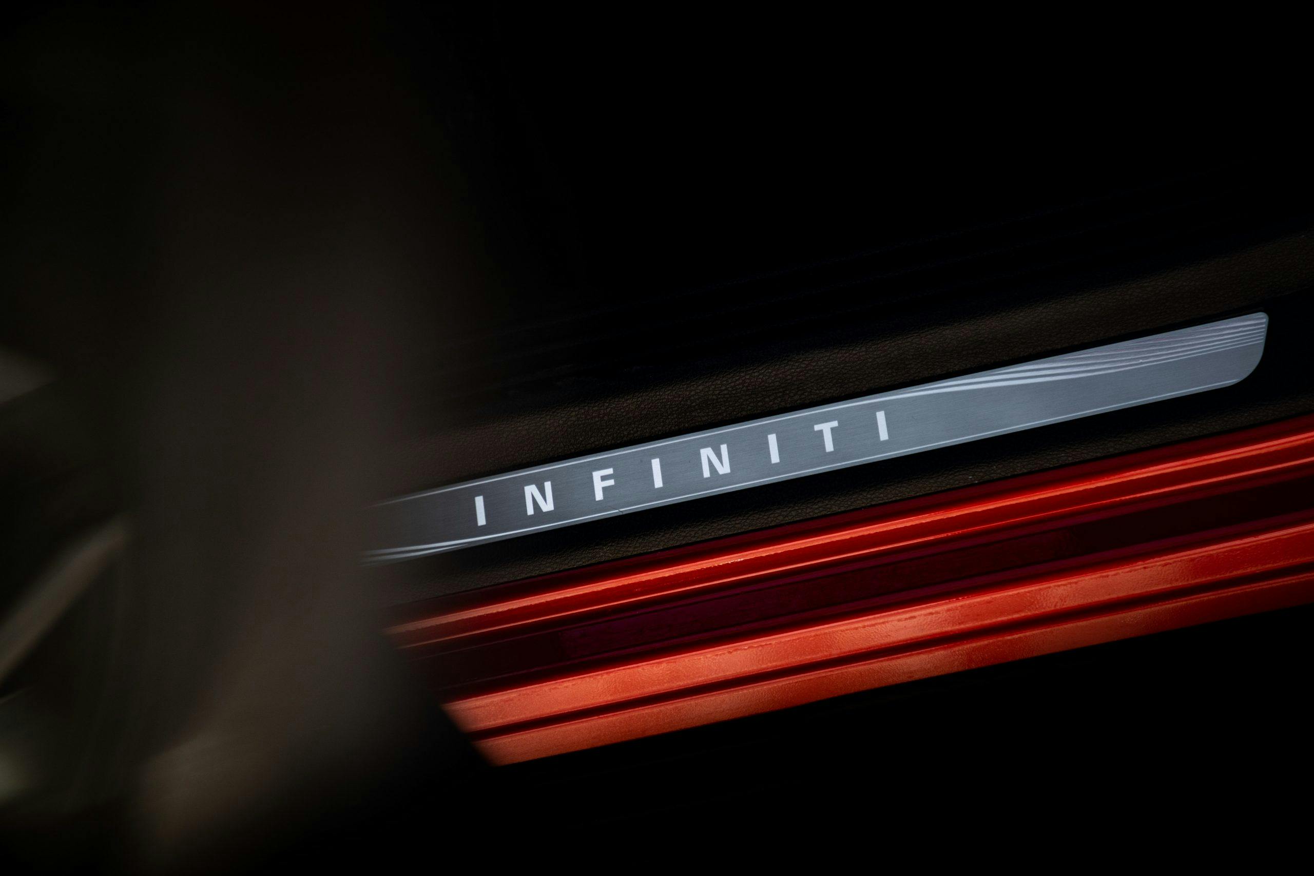 2022 Infiniti QX55 interior plate logo