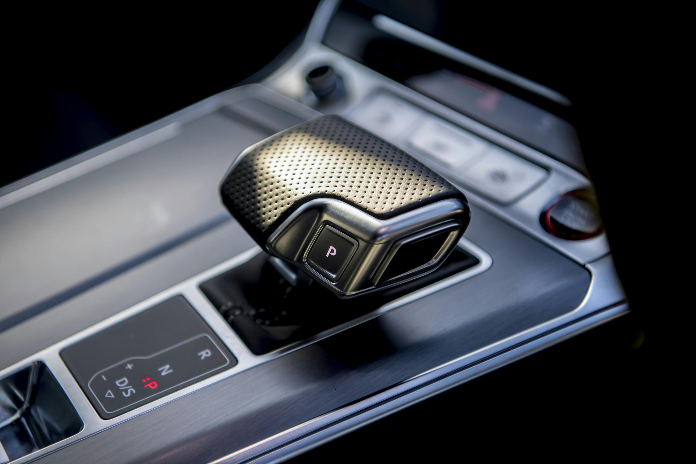 Audi RS6 interior shifter knob detail