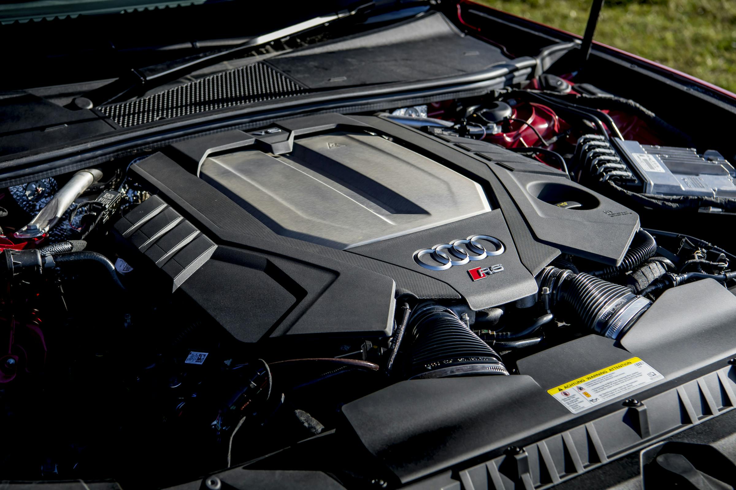 Audi RS6 engine bay