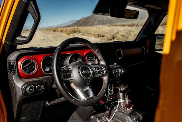 jeep wrangler rubicon interior front steering wheel