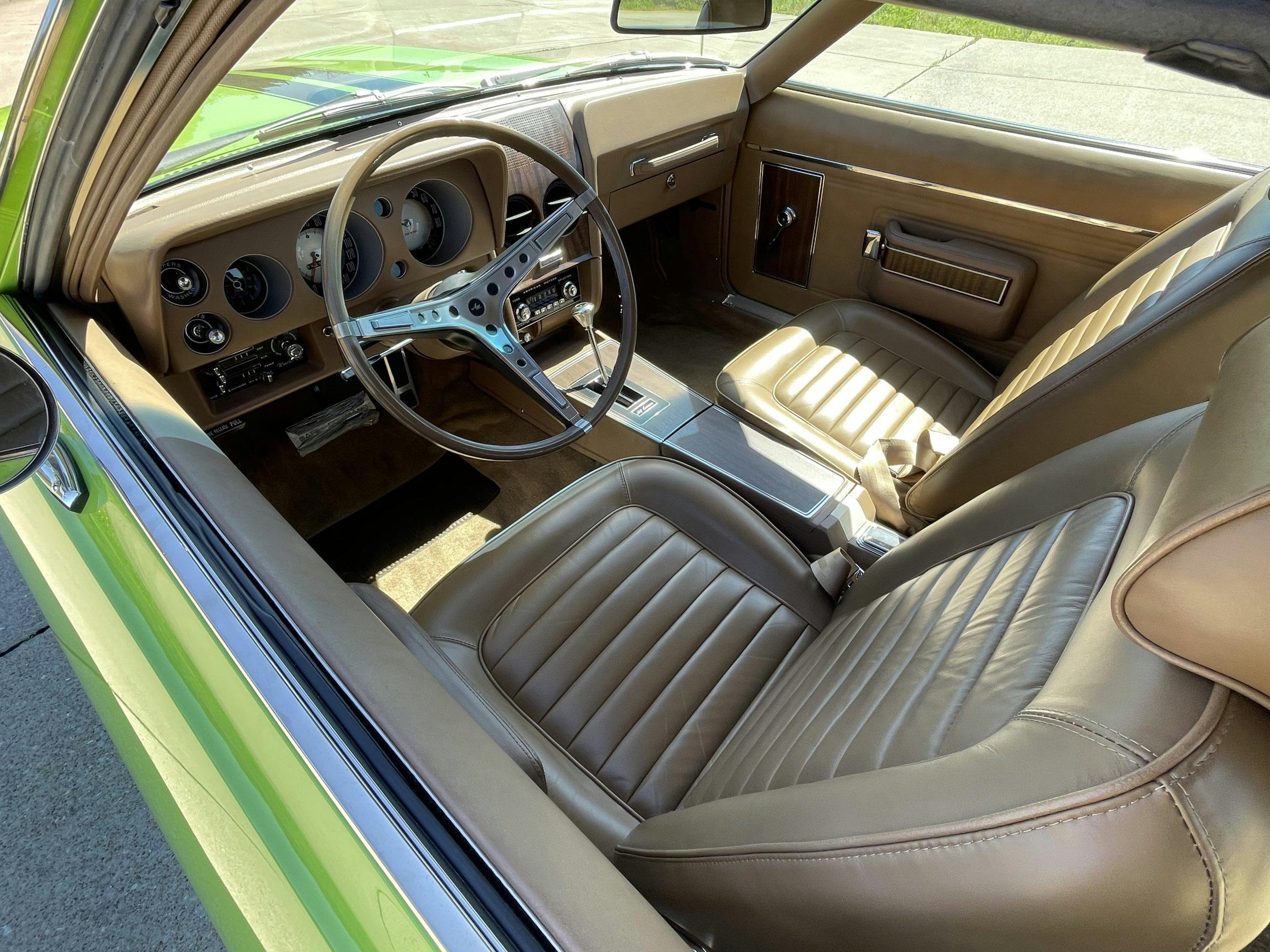 1969-AMC-AMX-California-500-Special interior