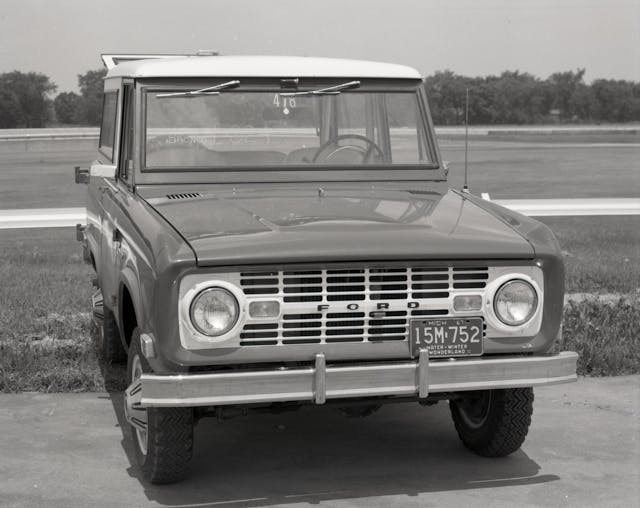 1970 Ford Bronco front