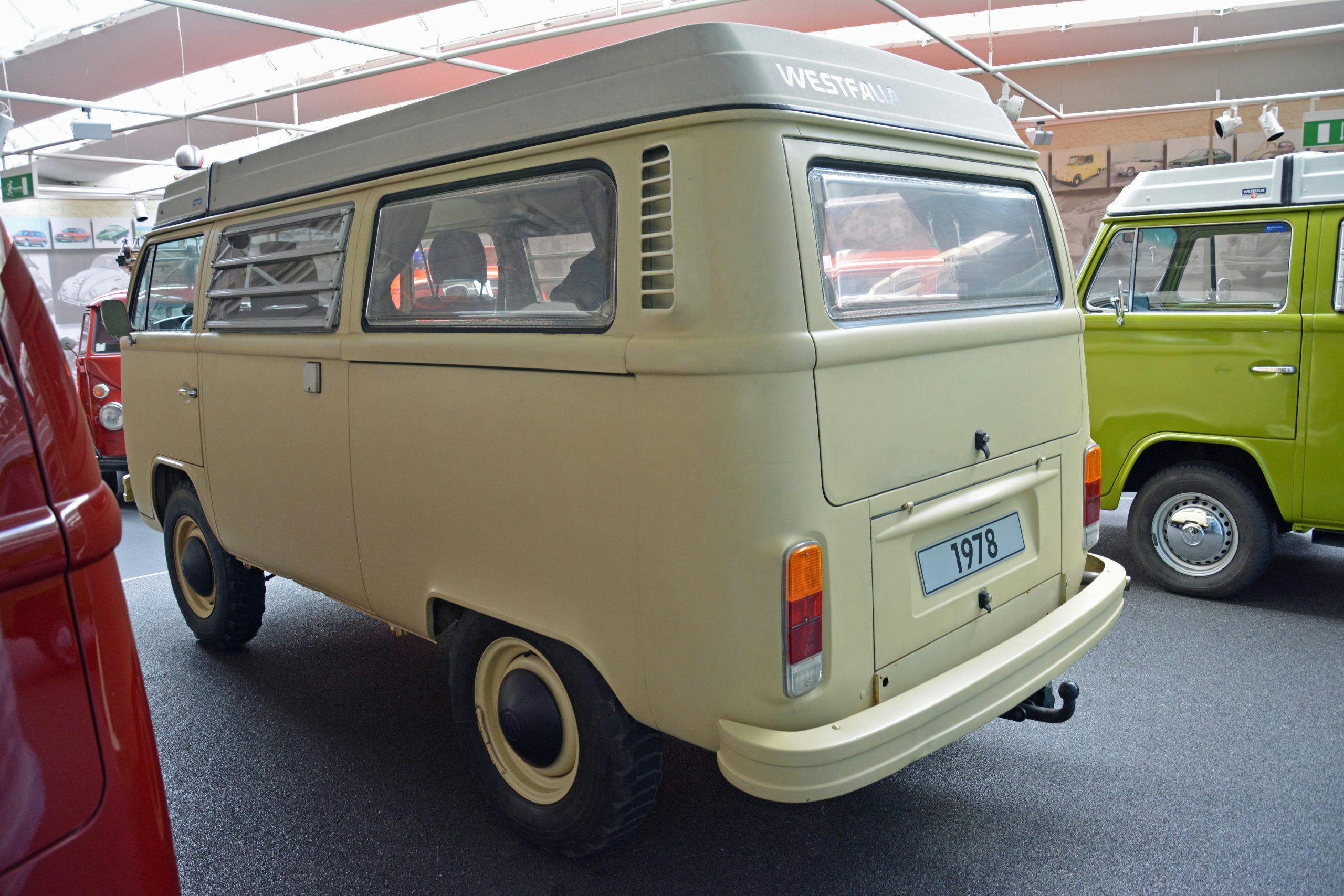 Volkswagen Bus four-wheel-drive (T2 4x4) prototype