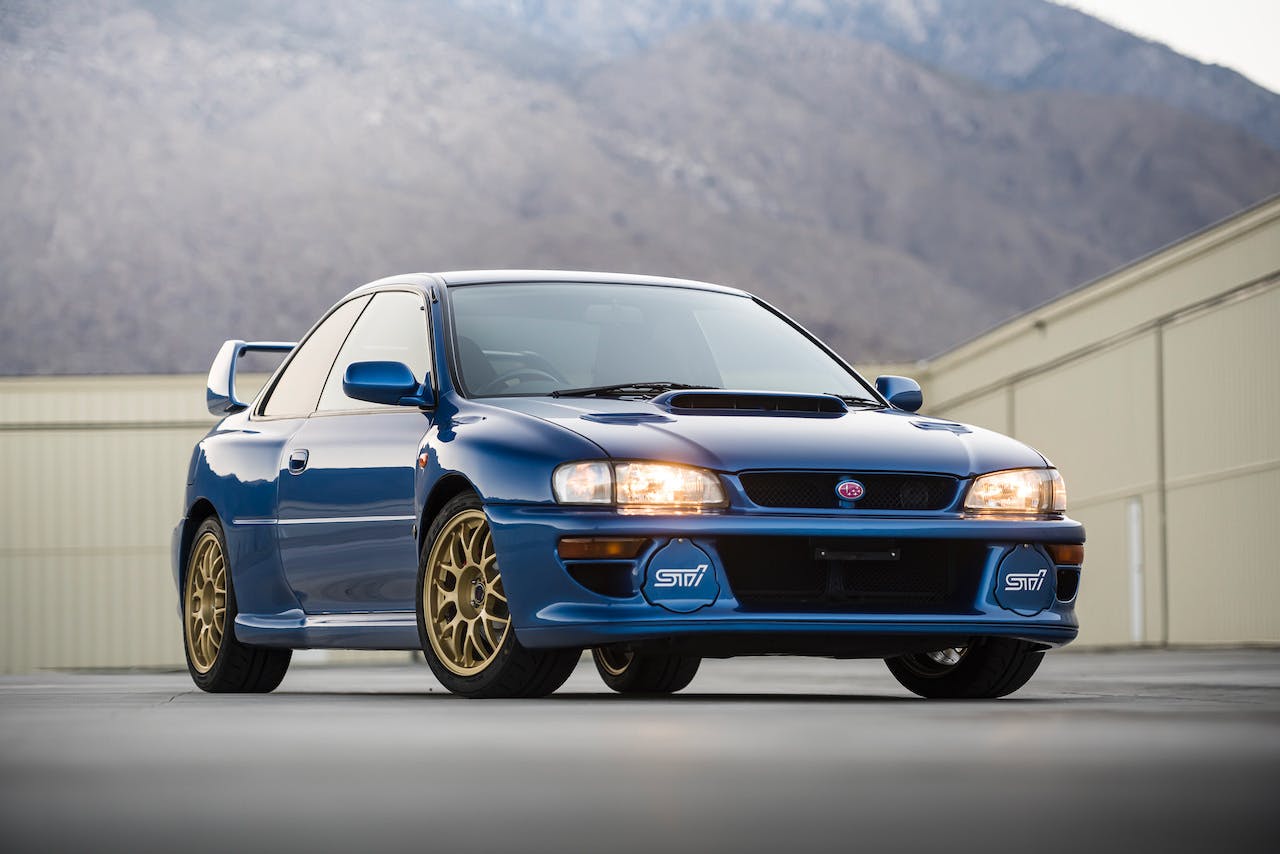 Stupendously clean Subaru STi 22B cracks $300,000 in stunning BaT ...